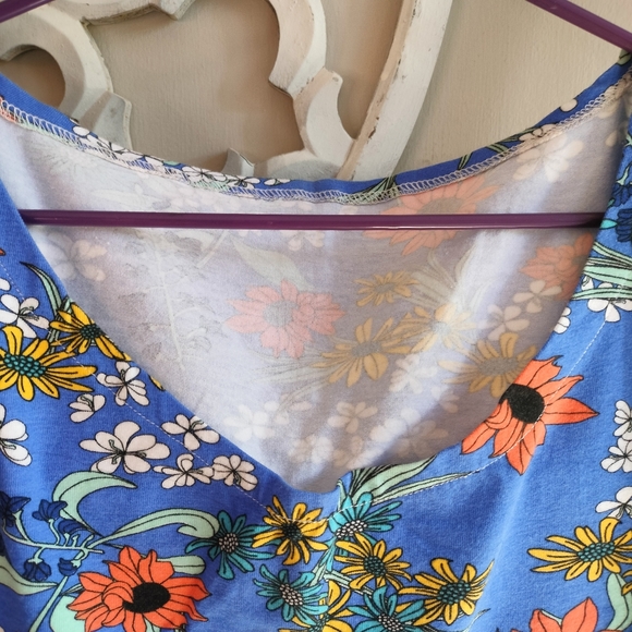 💚 Blue Floral Jersey Top - Picture 13 of 14